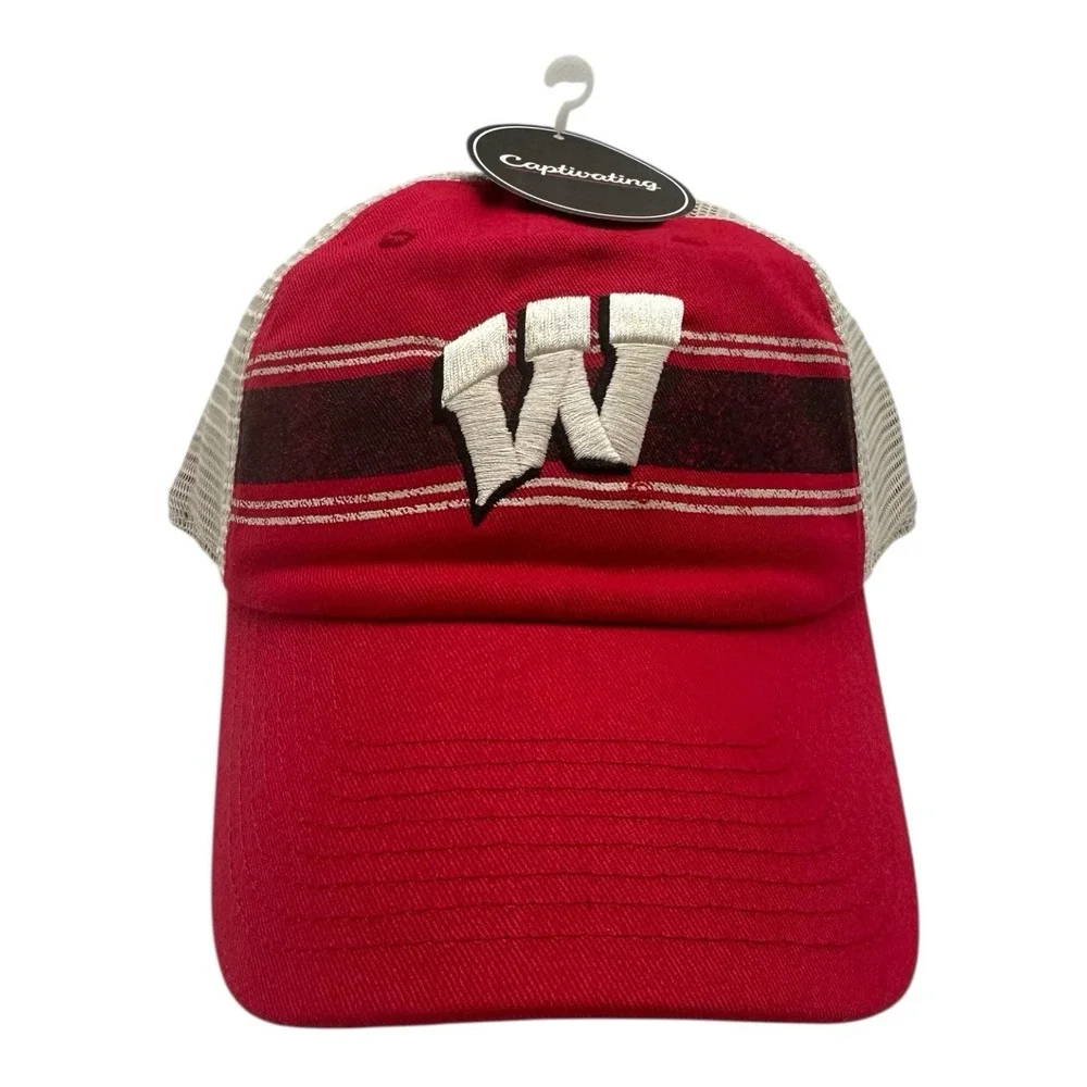 Captivating Wisconsin Badgers‎ Hat Cap Snapback Trucker Adjustable Red Striped